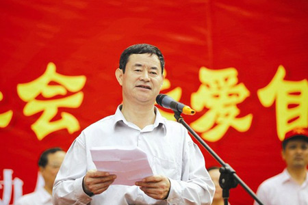 湖北宜昌市启动三关爱志愿服务活动