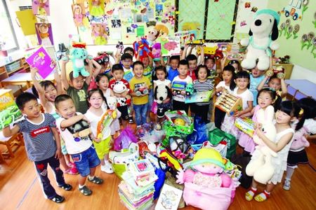 侗族姑娘南京办爱心幼儿园为民工子弟撑起蓝天