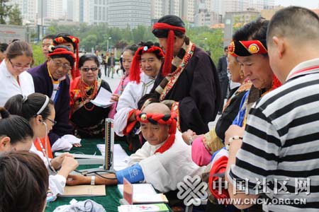 [湖北] 绣红旗志愿服务全国接力活动走进青海西