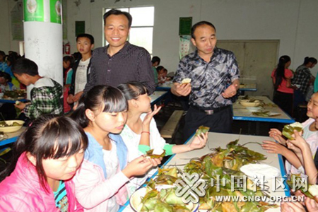 贵州习水县开展情暖<em>留守子女</em>活动-关爱社会