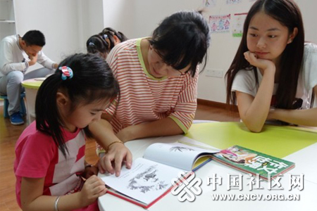 大手拉小手 亲子阅读欢-焦点图片-中国社区网-