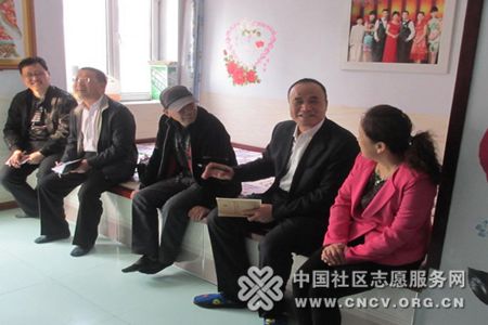 敦化市委常委上门征求老党员老干部意见建议-